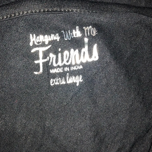 Hanging with my friends xl Tee - Picture 6 of 6